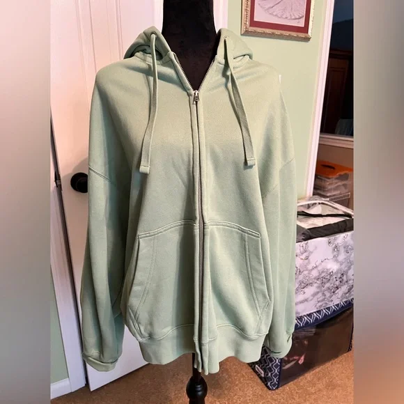 Jacket - Picture 2 of 6